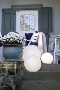 Kugelleuchte Shining Globe (RGB), ∅ 30 Cm -Pflanzensamen Rabatt 8 seasons design kugelleuchte shining globe rbg 1677664 de