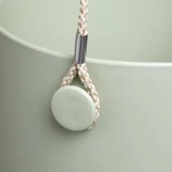 Elho Hängetopf 18cm B.for Swing, Steingrün -Pflanzensamen Rabatt elho haengetopf 18cm bfor swing steingruen 1345711 de