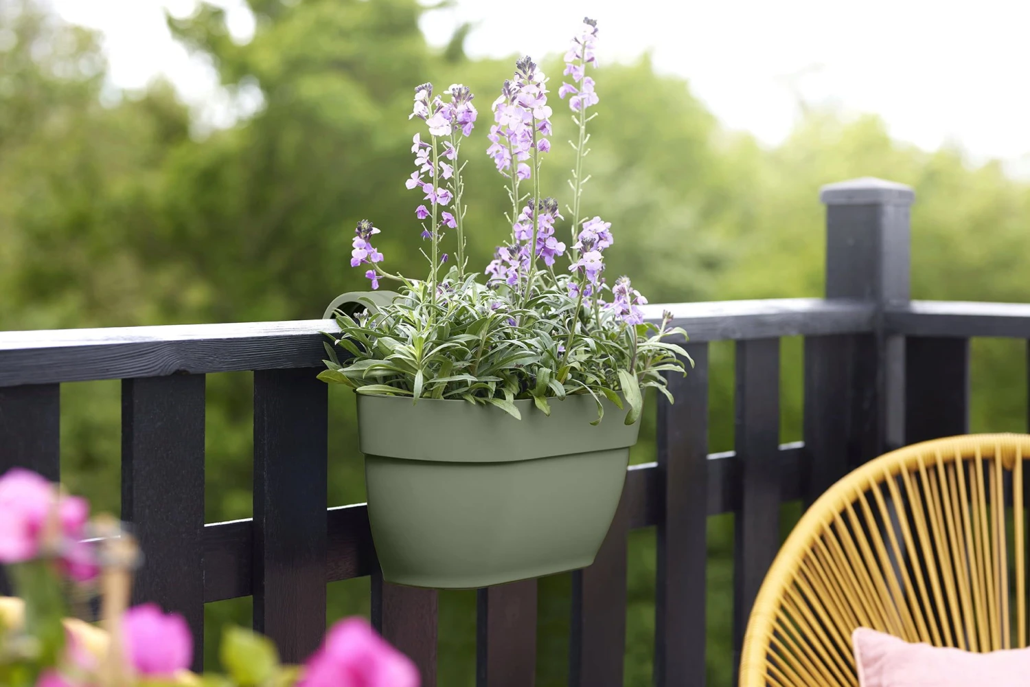 Elho Vibia Campana Easy Hanger Medium, Pistazien Grün 3 Elho Vibia Campana Easy Hanger Medium, Pistazien Grün