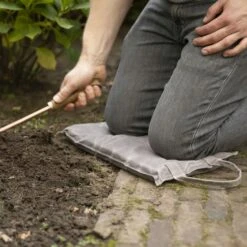 ESSCHERT DESIGN Kniepolster Aus Gewachstem Canvas 5 ESSCHERT DESIGN Kniepolster Aus Gewachstem Canvas -Pflanzensamen Rabatt esschert design kniepolster aus gewachstem canvas 1 k 1275550 de