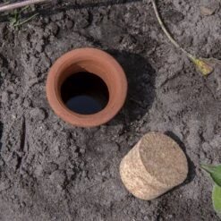 ESSCHERT DESIGN Olla Bewässerungsgefäß, S - Ø 16 Cm 8 ESSCHERT DESIGN Olla Bewässerungsgefäß, S - Ø 16 Cm -Pflanzensamen Rabatt esschert design olla bewaesserungsgefaess 1502607 de