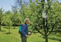 Gardena Rückenspritzgerät 12 L Plus 7 Gardena Rückenspritzgerät 12 L Plus -Pflanzensamen Rabatt gardena rueckenspritzgeraet 12 l plus 1 st 1672631 de