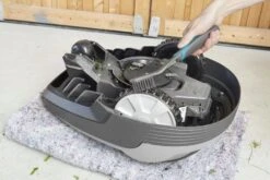 Gardena Wartungs- Und Reinigungs-Set Für Mähroboter -Pflanzensamen Rabatt gardena wartungs und reinigungs set fuer maehroboter 1 set 1674784 de