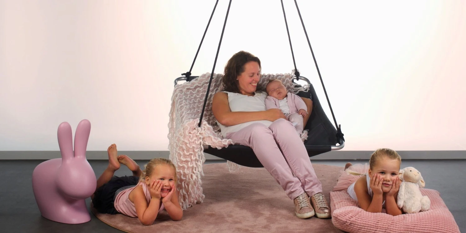 Nestschaukel BALANCE, Raven Black - OUTDOOR+ 11 Nestschaukel BALANCE, Raven Black - OUTDOOR+ – Bild 9